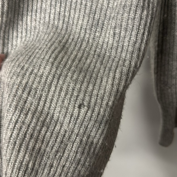 VINTAGE CASHMERE sweater - Picture 5 of 9